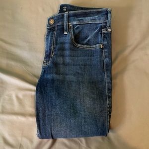 Hollister Jean